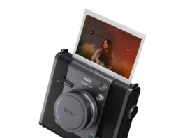 instax WIDE Evo™: l’ibrida che amplia i confini della fotografia istantanea